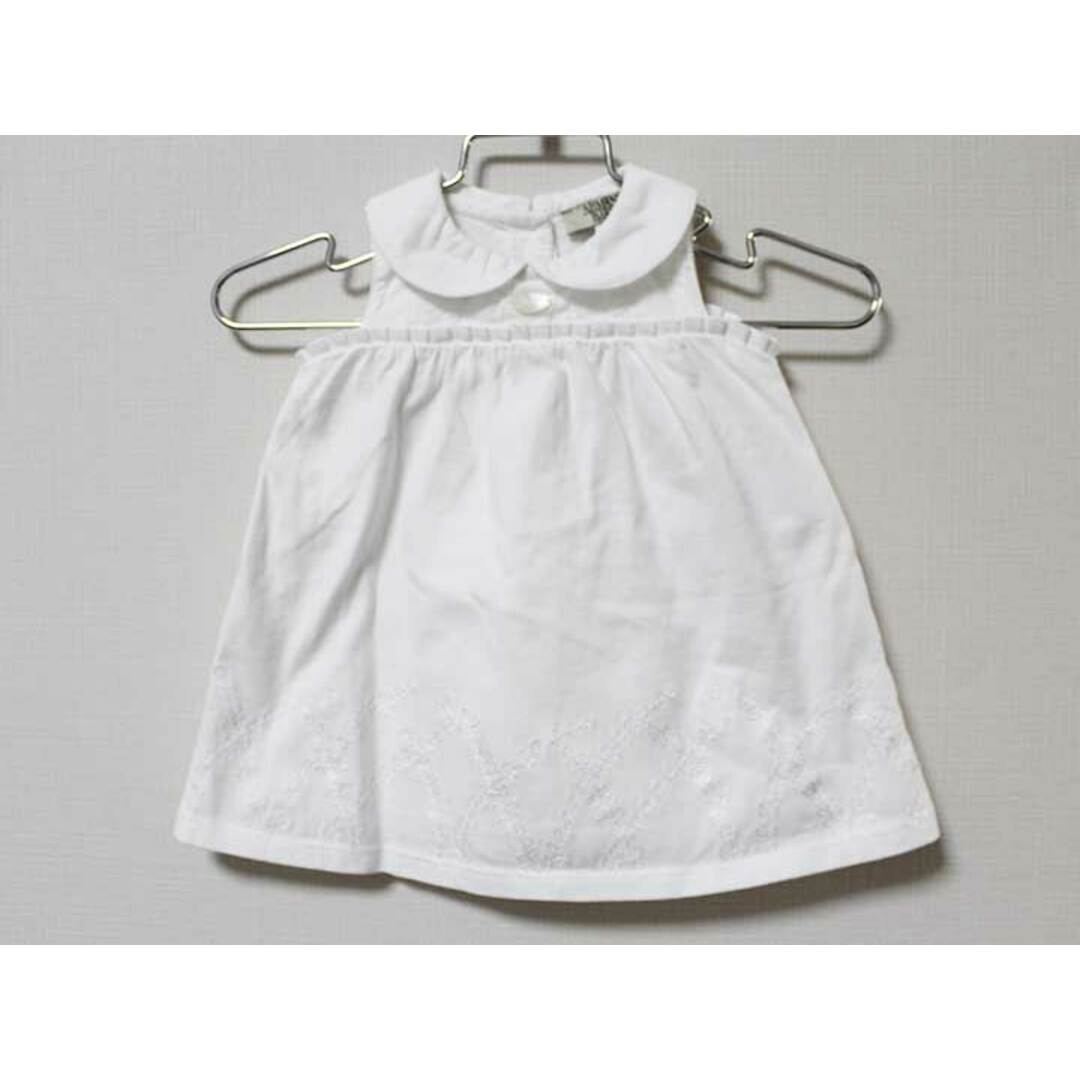 Armani(アルマーニ)の《アルマーニベビー/Armani baby》56cm ノースリーブワンピース 白 ブルマ付【中古】子供服 キッズ kids ベビー服 baby 女の子 夏 615032 onepi キッズ/ベビー/マタニティのベビー服(~85cm)(ワンピース)の商品写真