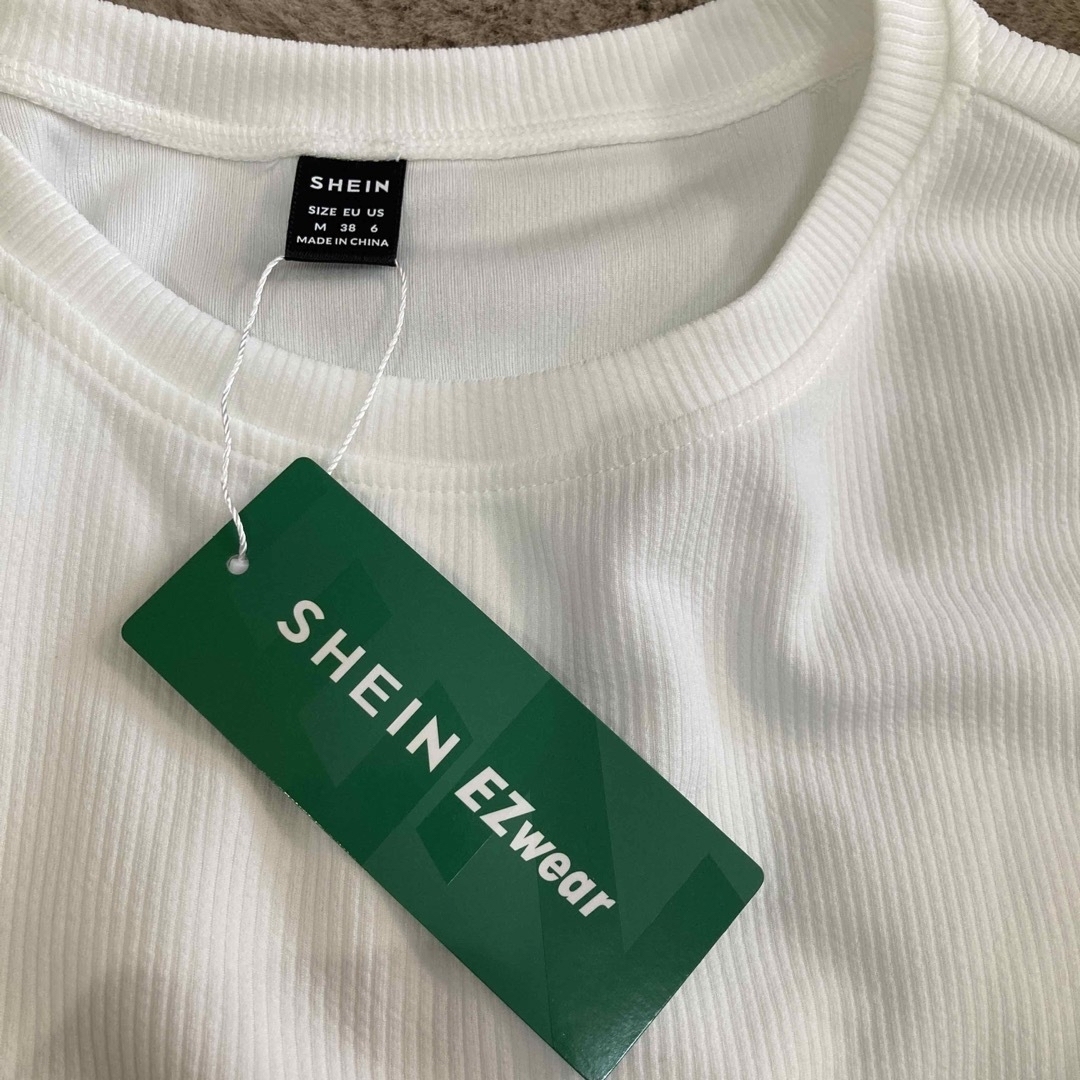 SHEIN(シーイン)のSHEIN  レディースのトップス(トレーナー/スウェット)の商品写真