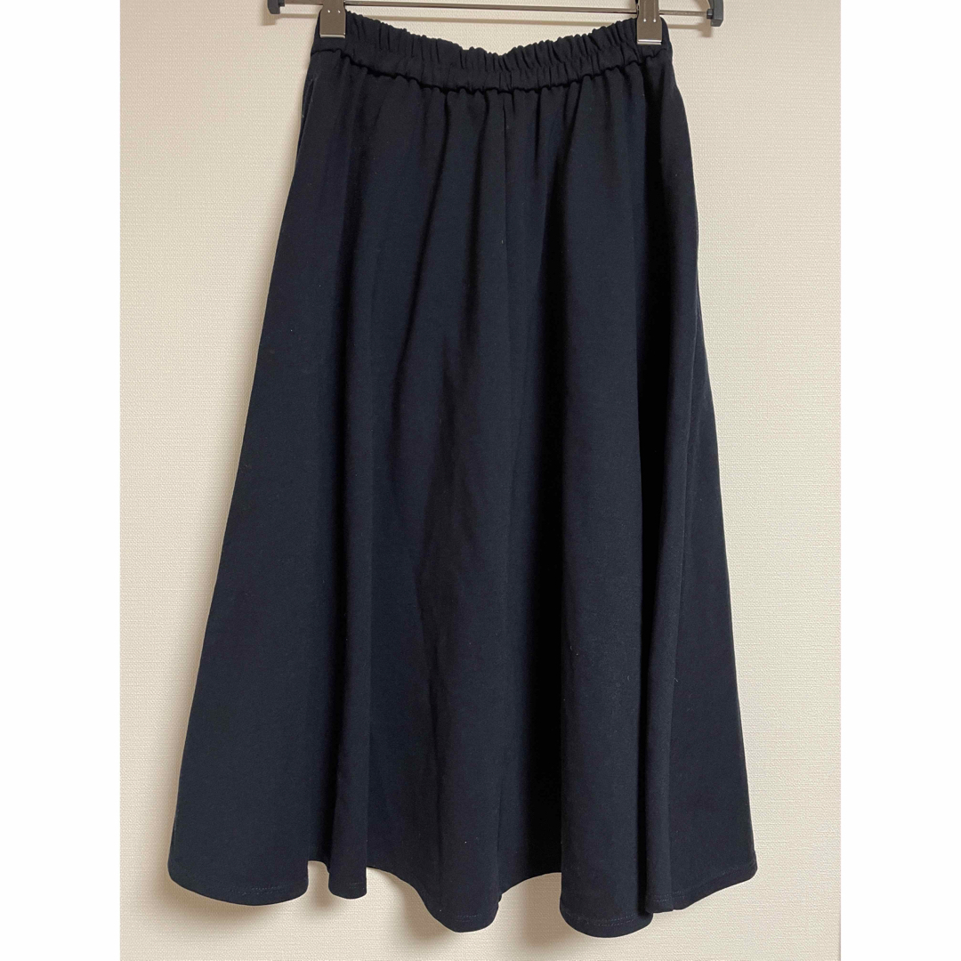 GU(ジーユー)のGU ジーユー レディース ポンチ ミディ フレアー スカート ネイビー 紺 S レディースのスカート(ひざ丈スカート)の商品写真