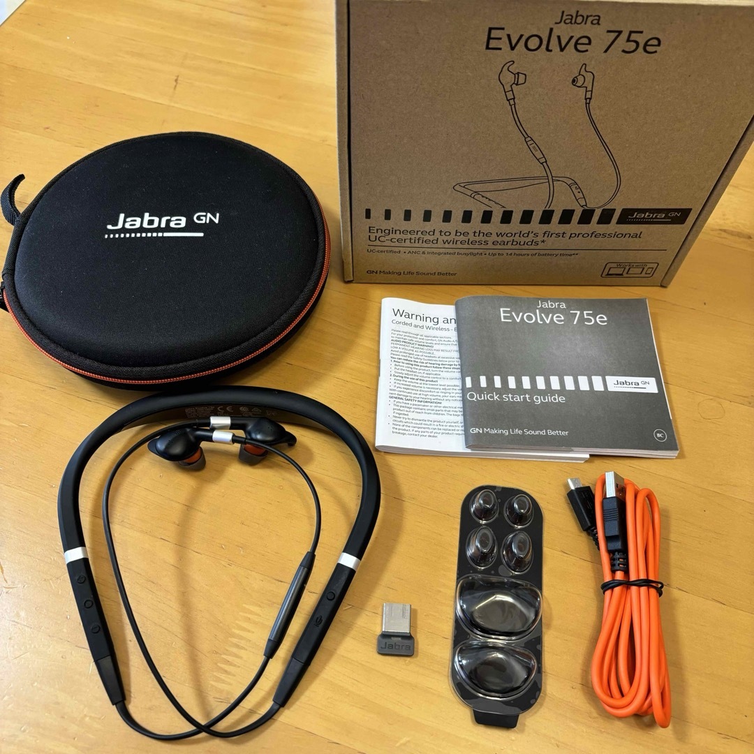 Jabra Evolve 75e スマホ/家電/カメラのオーディオ機器(ヘッドフォン/イヤフォン)の商品写真