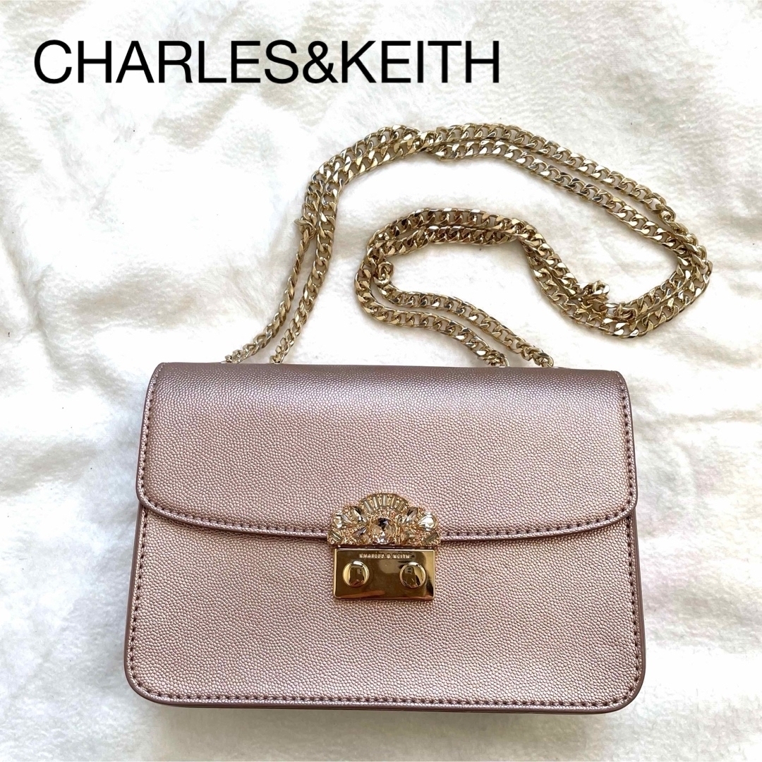 Charles and Keith(チャールズアンドキース)のCHARLES&KEITH ショルダー バッグ チェーン ビジュー装飾 レディースのバッグ(ショルダーバッグ)の商品写真