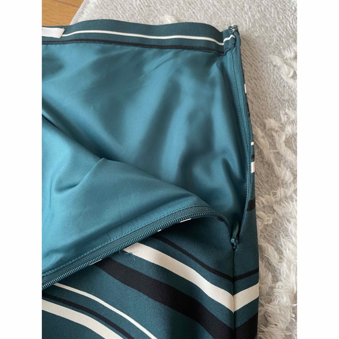ELLE(エル)のELLEフレアスカート レディースのスカート(ひざ丈スカート)の商品写真