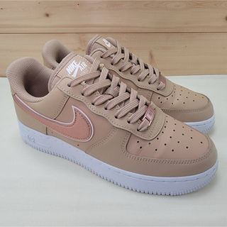 ナイキ(NIKE)のナイキ ウィメンズ エアフォース1 ロー '07 ESS ローズ 23.5㎝(スニーカー)