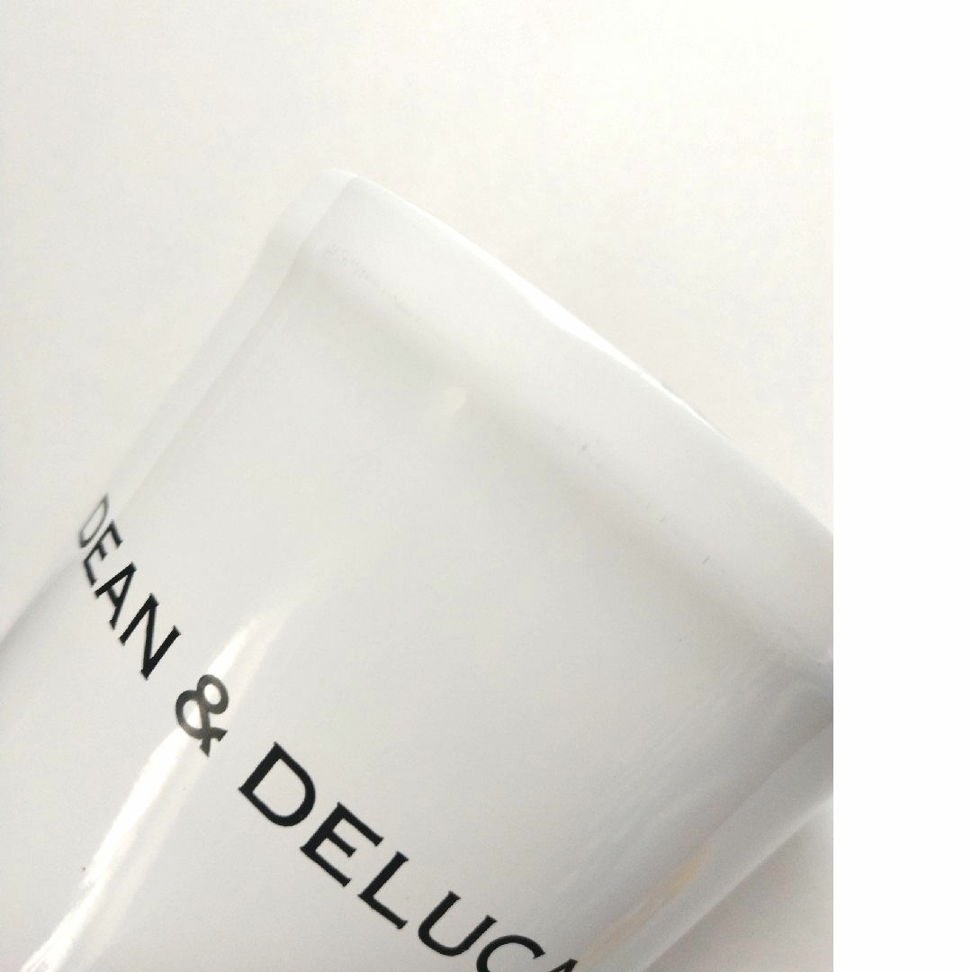 DEAN & DELUCA(ディーンアンドデルーカ)のDEAN& DELUCA 新品 タンブラー ホワイト 260ml 蓋つき インテリア/住まい/日用品のキッチン/食器(タンブラー)の商品写真