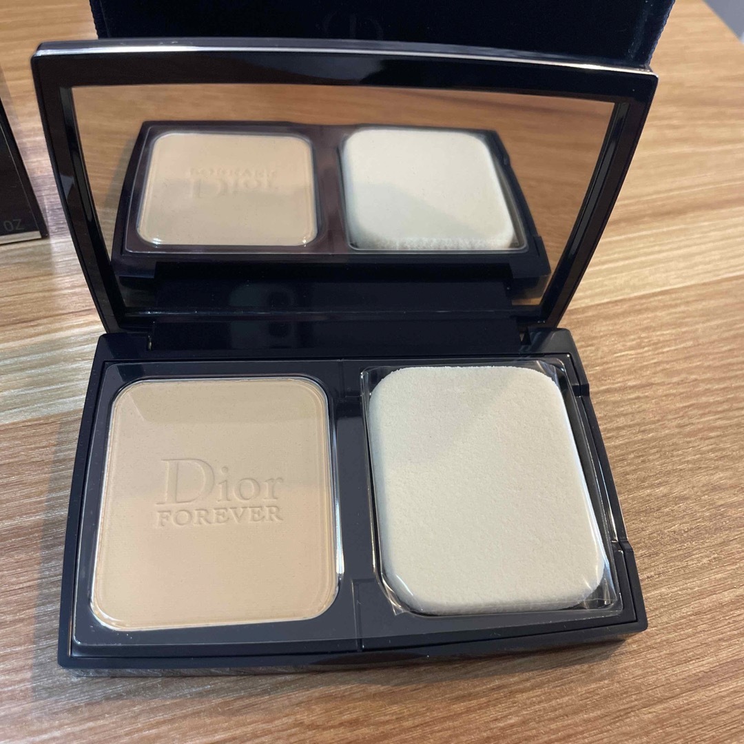 Christian Dior(クリスチャンディオール)の新品未使用　Dior ファンデーション コスメ/美容のベースメイク/化粧品(ファンデーション)の商品写真