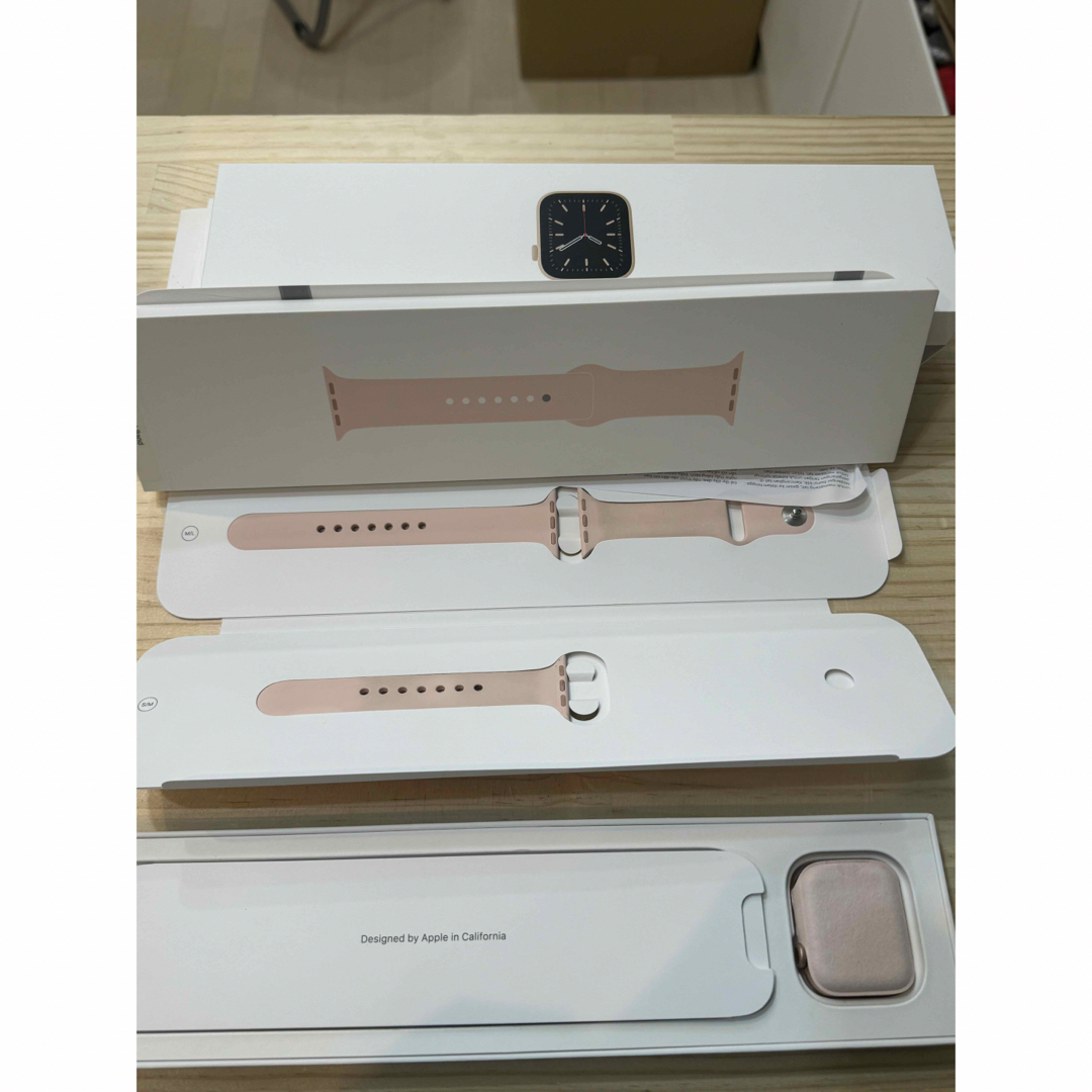 Apple Watch(アップルウォッチ)の中古美品Apple Watch MG123J/A 6世代GPS 40mmゴールド メンズの時計(腕時計(デジタル))の商品写真