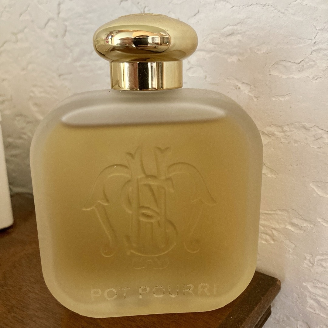 Santa Maria Novella(サンタマリアノヴェッラ)のお探しの方！サンタマリアノヴェッラ　旧作　ポプリ　香水 コスメ/美容の香水(ユニセックス)の商品写真