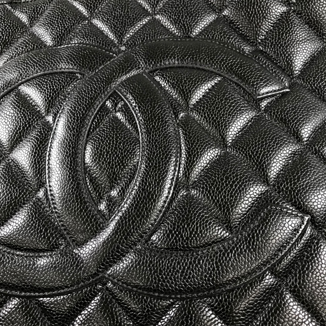 CHANEL(シャネル)のシャネル 復刻トート ハンドバッグ レディースのバッグ(ハンドバッグ)の商品写真