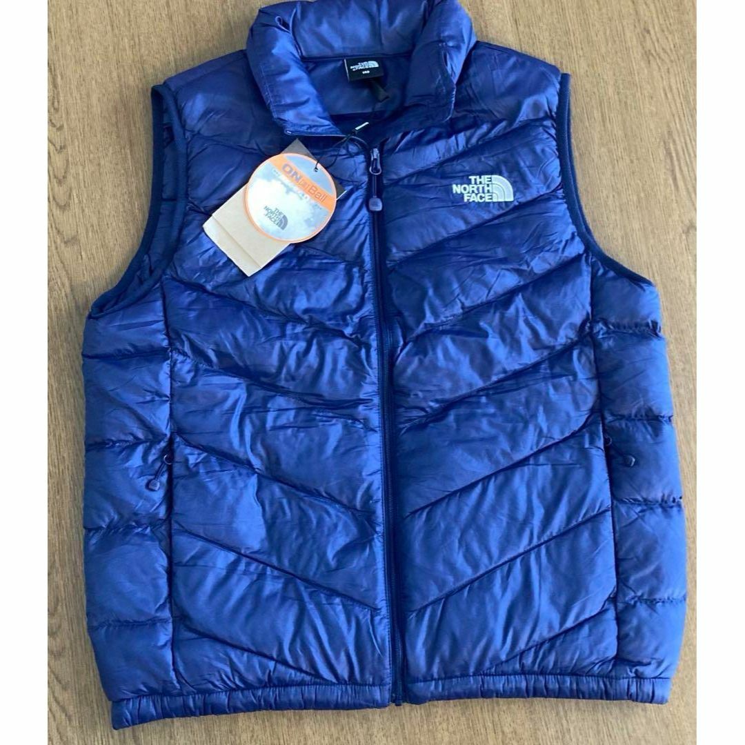 THE NORTH FACE(ザノースフェイス)の新品⭐️ノースフェイス　キッズダウンベスト　ネイビー　150 韓国限定 キッズ/ベビー/マタニティのキッズ服男の子用(90cm~)(ジャケット/上着)の商品写真