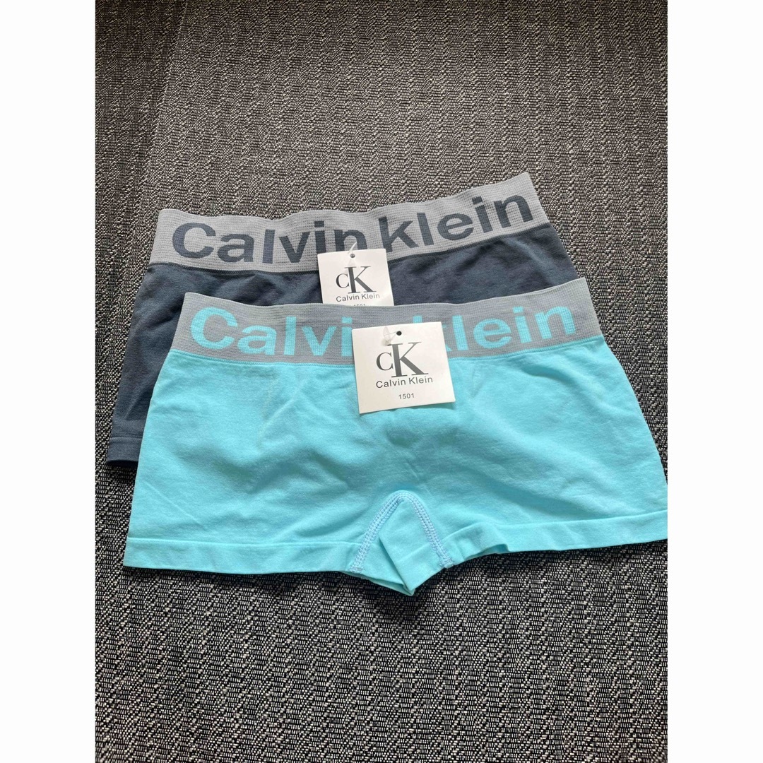 Calvin Klein(カルバンクライン)の【新品】カルバンクライン　レディース　ボクサーパンツ レディースの下着/アンダーウェア(ショーツ)の商品写真