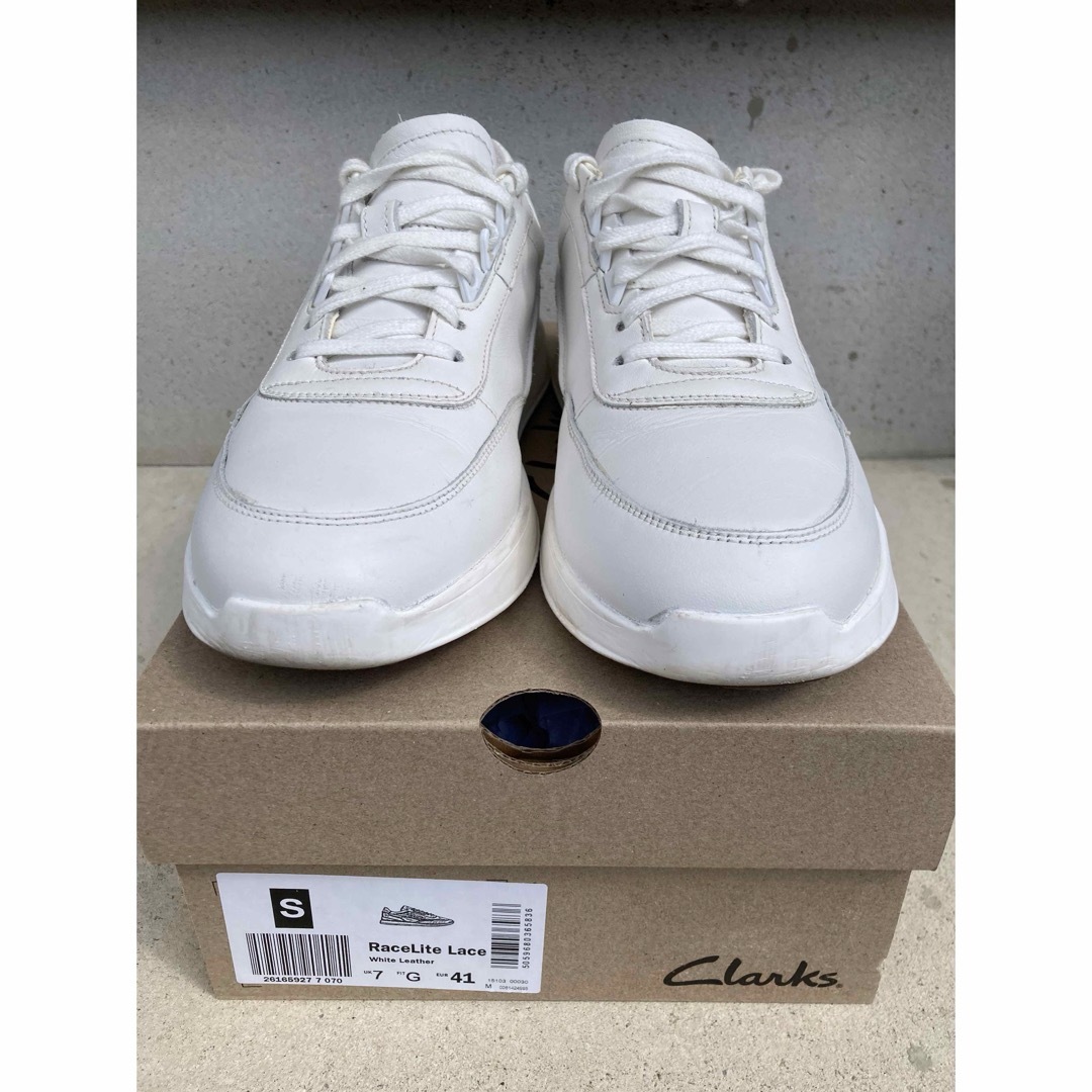 Clarks(クラークス)のClarks RaceLite Lace UK7 EUR41 レザースニーカー メンズの靴/シューズ(スニーカー)の商品写真