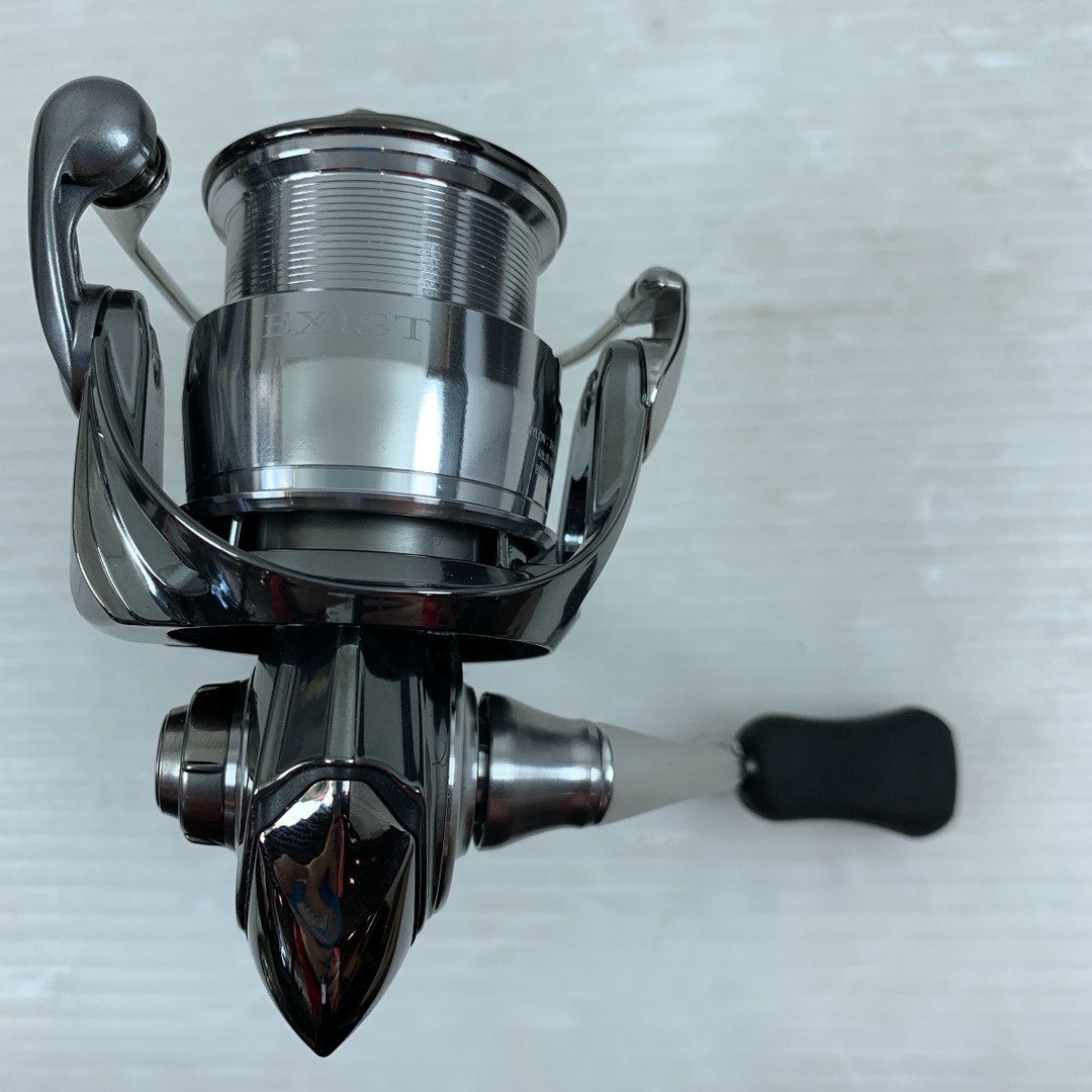 DAIWA(ダイワ)のττDAIWA ダイワ リール スピニングリール 箱付 22イグジスト LT2000S-H 109386 スポーツ/アウトドアのフィッシング(リール)の商品写真