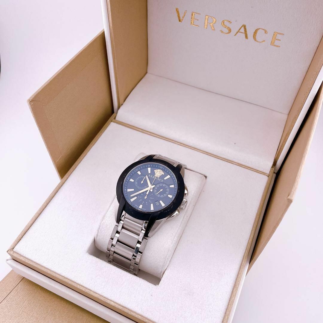 VERSACE(ヴェルサーチ)の【美品】ヴェルサーチ VEM800218 キャラクター クロノ 腕時計 メンズ メンズの時計(腕時計(アナログ))の商品写真