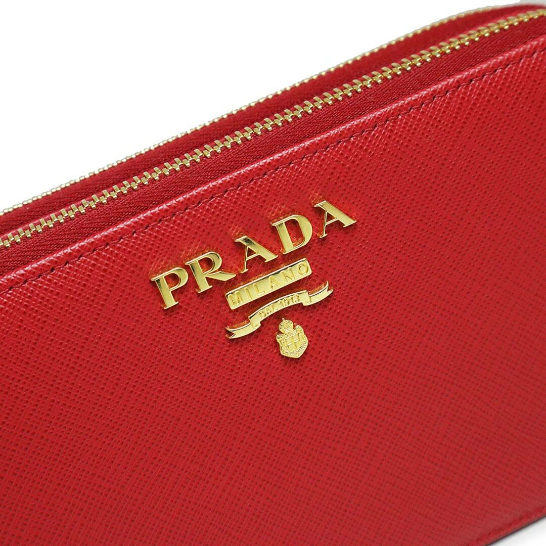 PRADA(プラダ)のプラダ チェーンウォレット クラッチ ショルダーバッグ 斜め掛け サフィアノ サフィアーノ メタル カーフレザー フォーコ レッド 赤 ゴールド金具 1DH010 箱付 PRADA（新品・未使用品） レディースのバッグ(ショルダーバッグ)の商品写真