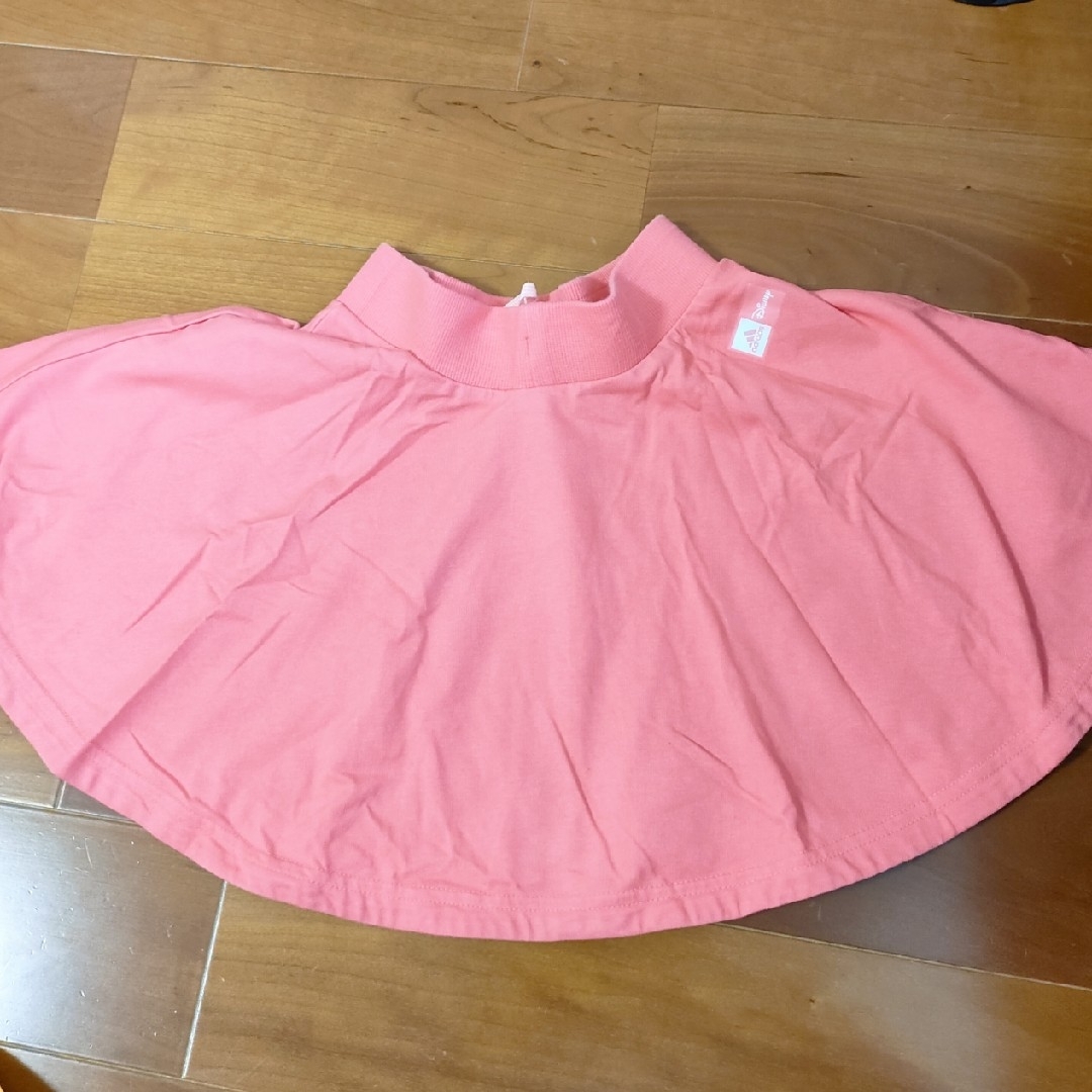 adidas(アディダス)のadidas　ディズニー　ミニー　スカート キッズ/ベビー/マタニティのキッズ服女の子用(90cm~)(スカート)の商品写真