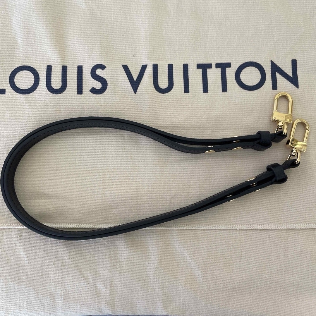 LOUIS VUITTON(ルイヴィトン)の最終価格　超極美品　ヴィトン　ネオノエ レディースのバッグ(ハンドバッグ)の商品写真