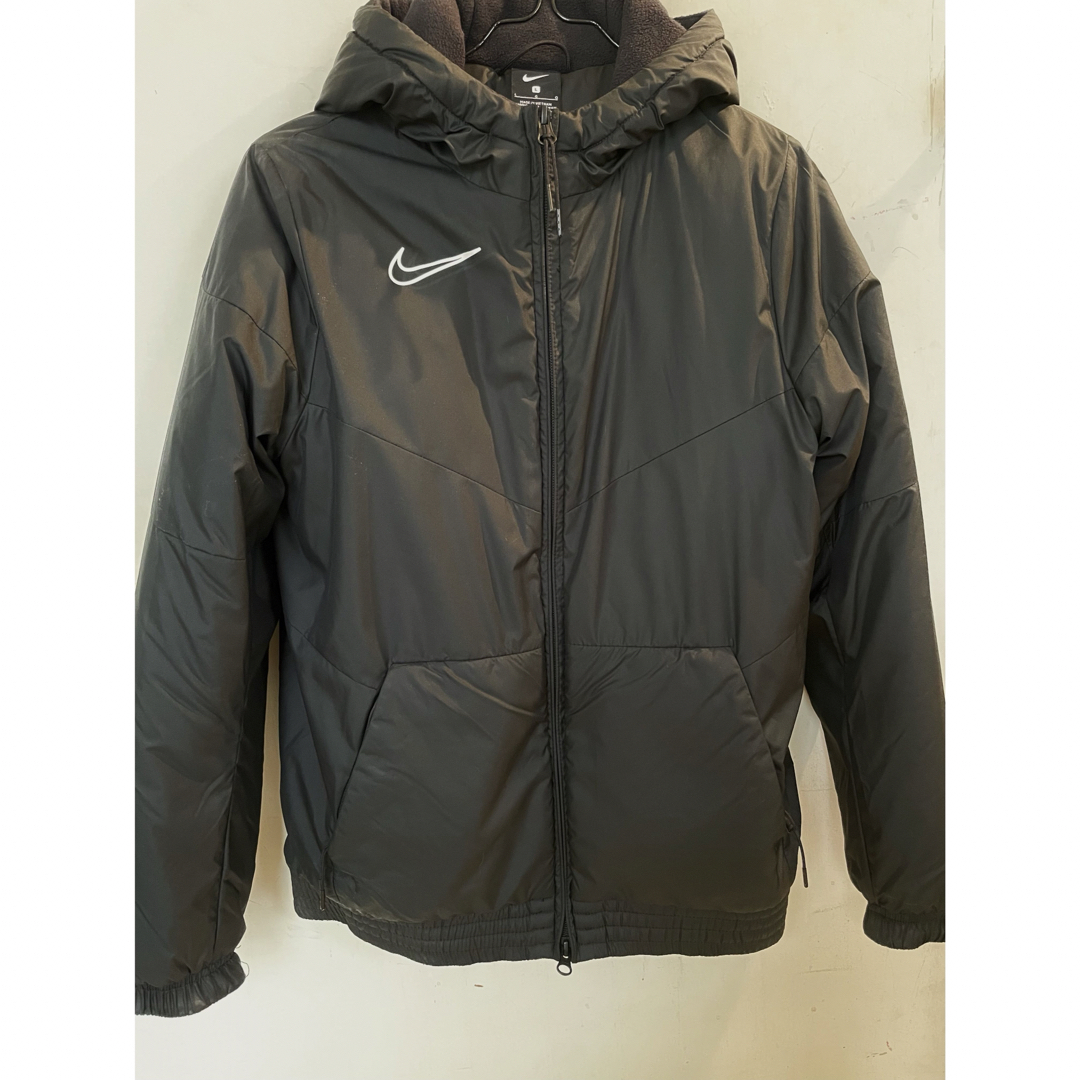 NIKE(ナイキ)のNIKE アウター　ジュニアサイズ キッズ/ベビー/マタニティのキッズ服男の子用(90cm~)(ジャケット/上着)の商品写真