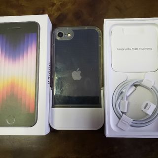 アップル(Apple)のiPhone se3 第3世代 本体 64G ブラック【美品】iPhonese(スマートフォン本体)