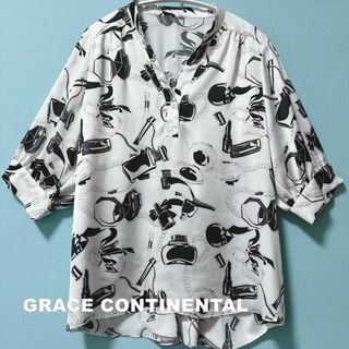 スカラー(ScoLar)の【GRACE CONTINENTAL】アイボリー パフュームプリント トップ(シャツ/ブラウス(長袖/七分))