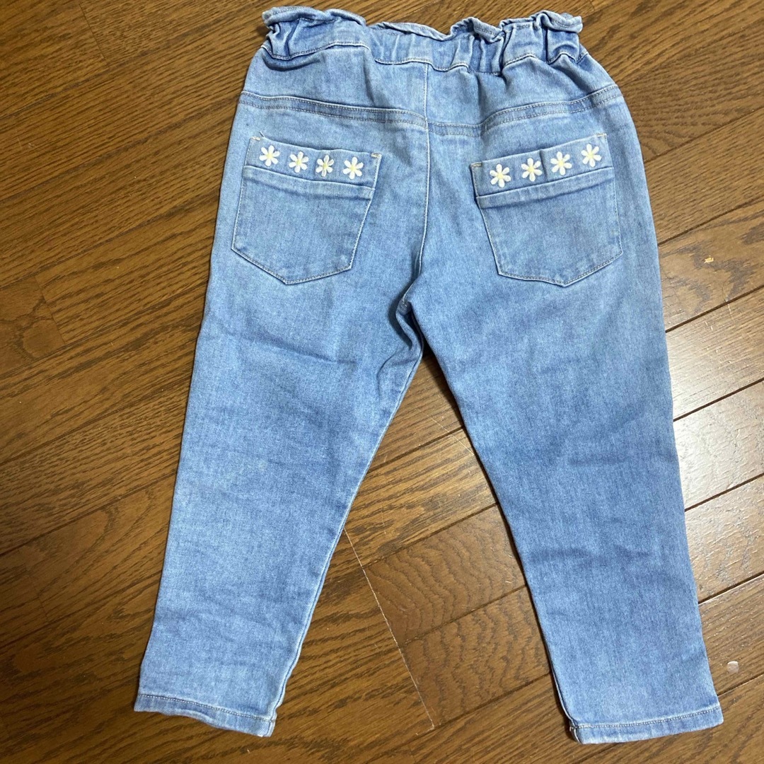 BeBe(ベベ)のBEBE 100 ズボン キッズ/ベビー/マタニティのキッズ服女の子用(90cm~)(パンツ/スパッツ)の商品写真