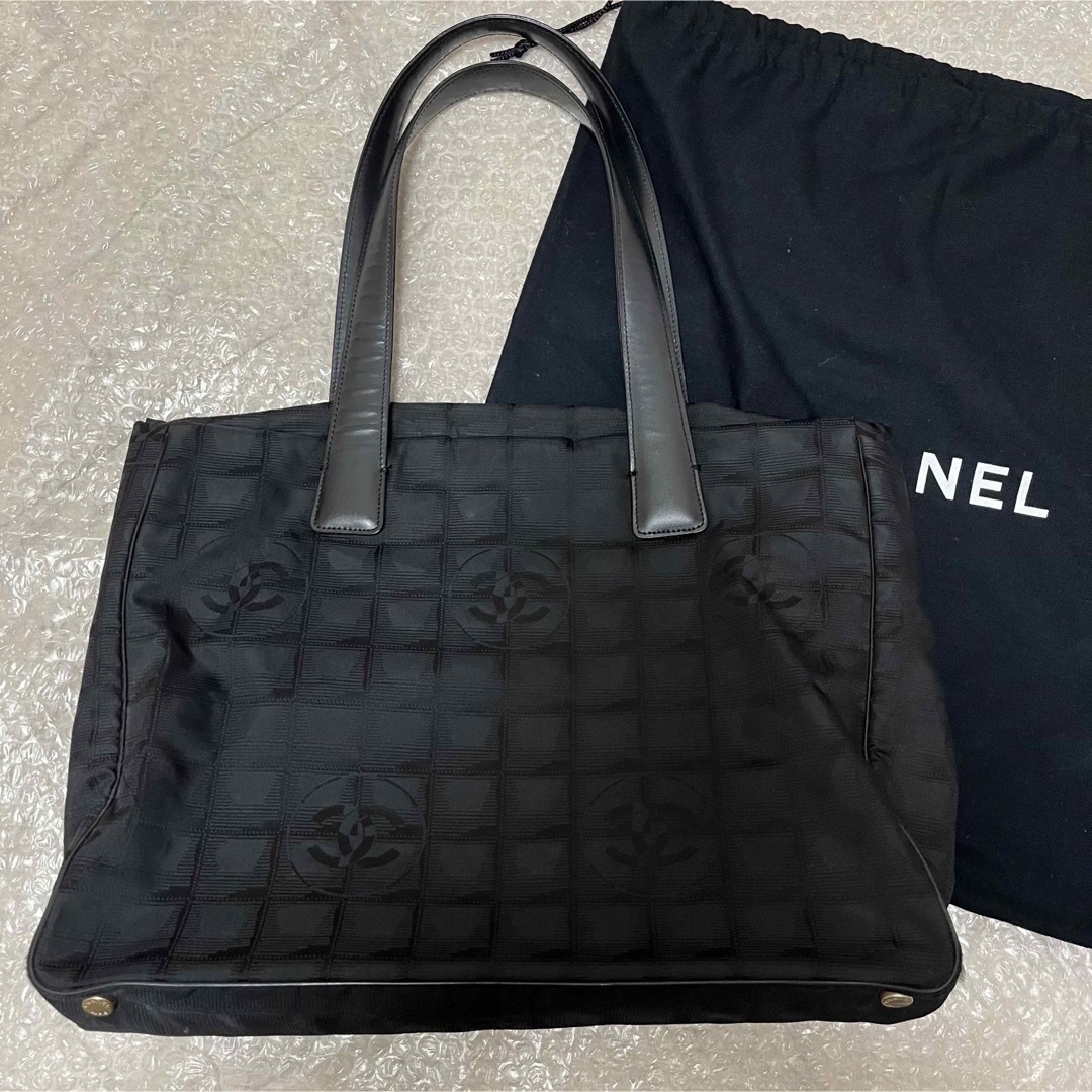 CHANEL ニュートラベルライン トートMM トートバッグ CHANEL ニュートラベルライン トートMM トートバッグ