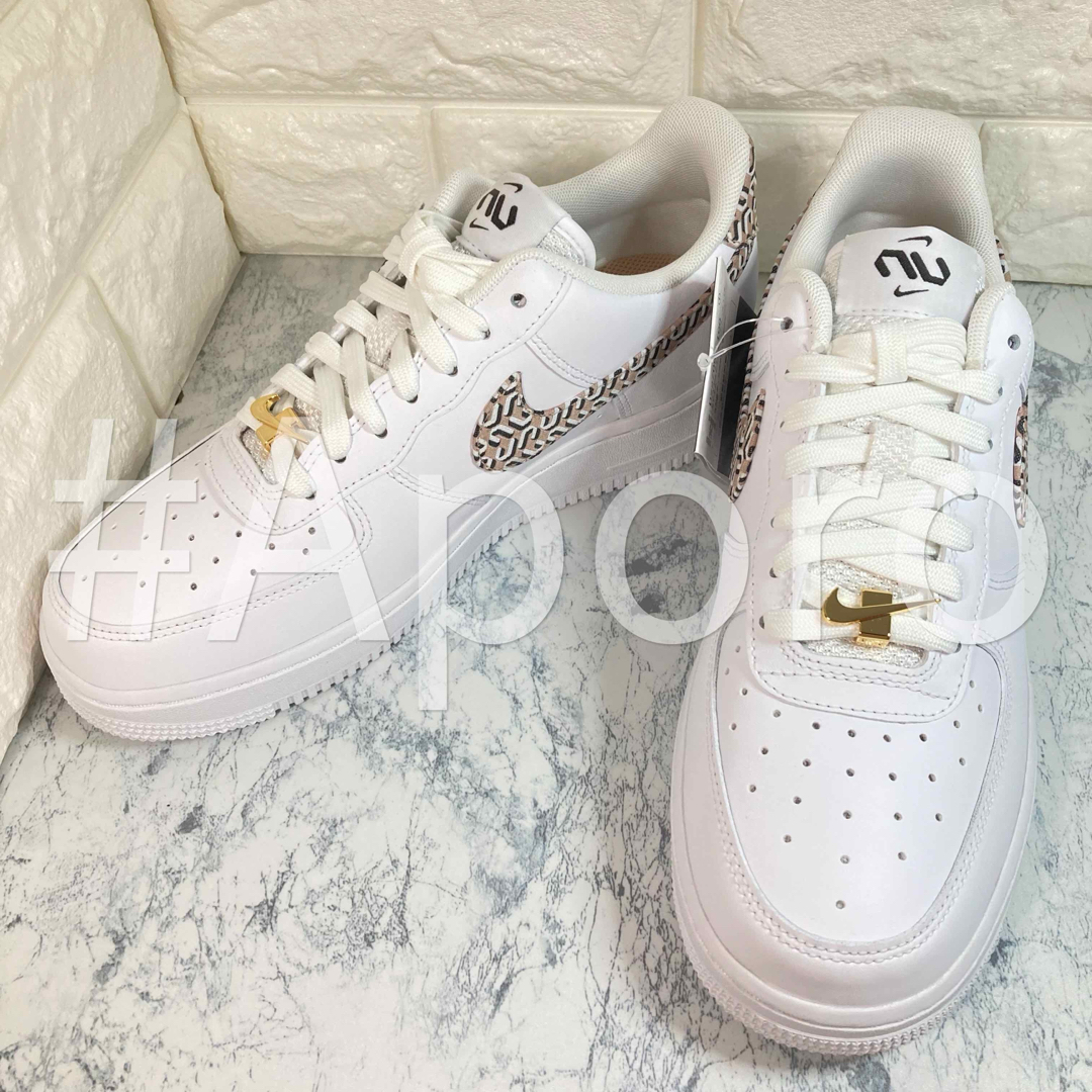 NIKE(ナイキ)のNIKE ナイキ AIR FORCE 1 エアフォース1 ユナイテッド 24.5 レディースの靴/シューズ(スニーカー)の商品写真