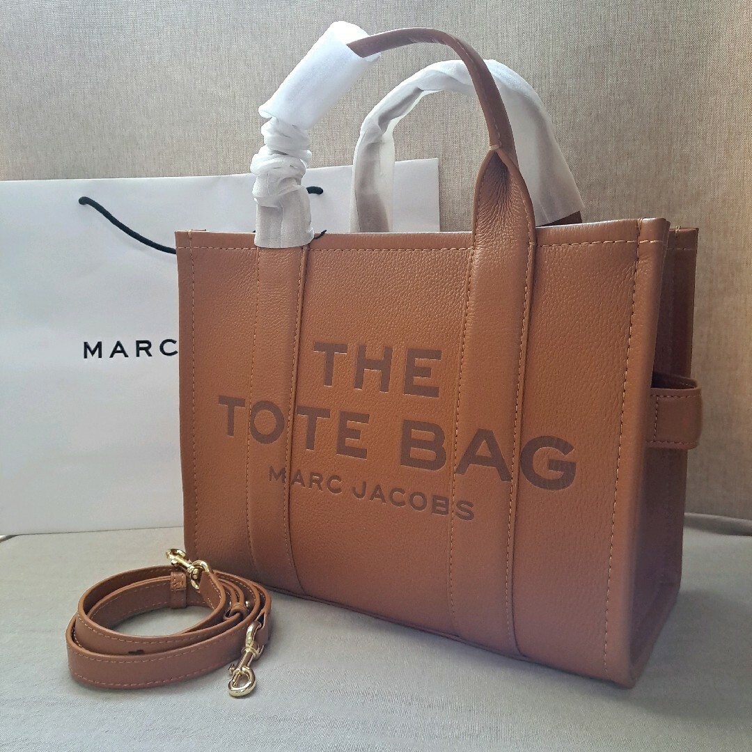 MARC JACOBS(マークジェイコブス)のMARC JACOBS　トートバッグ　ショルダーバッグ　ハンドバッグ　A4収納可 レディースのバッグ(トートバッグ)の商品写真