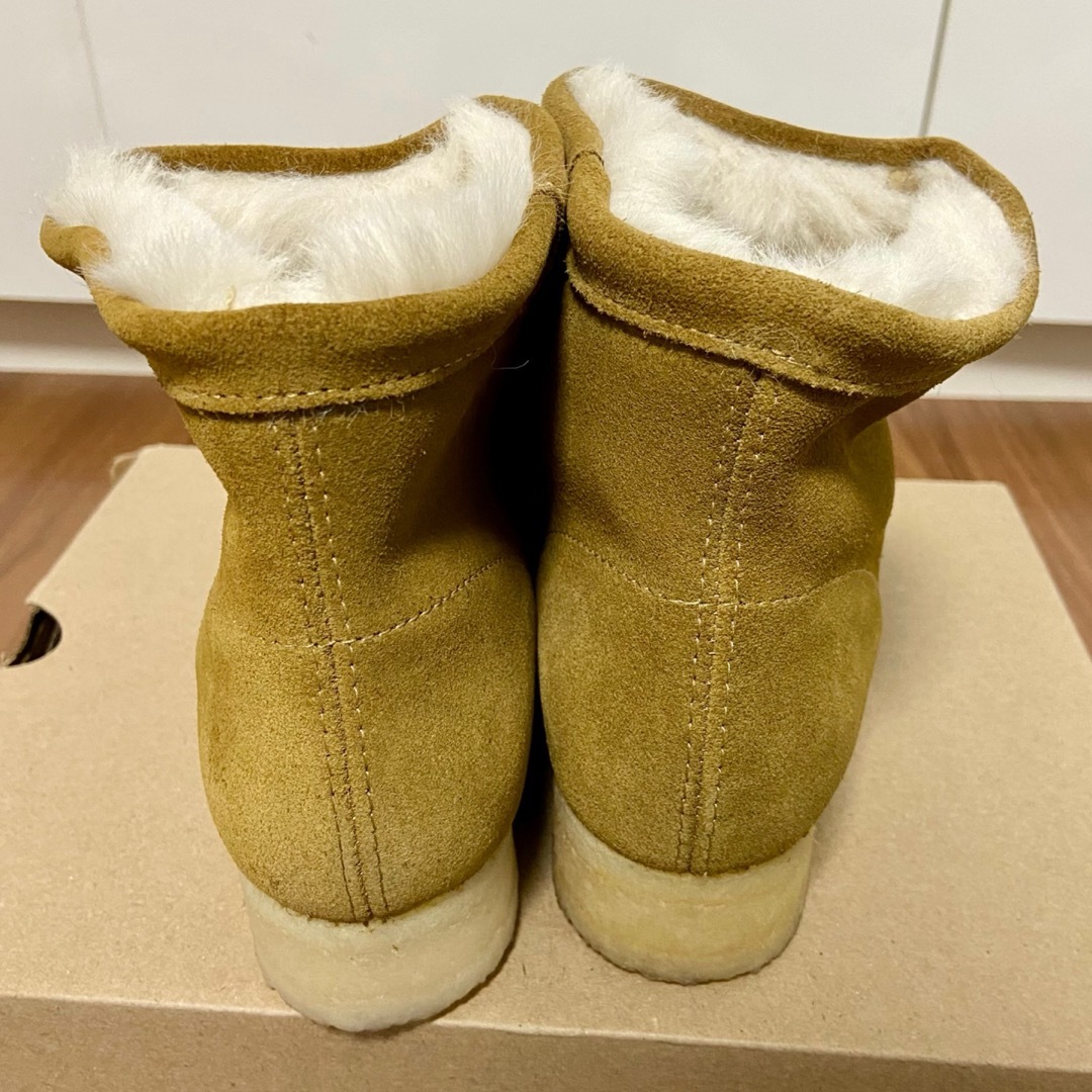 BEAMS - 新品 クラークス CLARKS ワラビー ハイカット 定価31400 BEAMS - 新品 クラークス CLARKS ワラビー ハイカット 定価31400