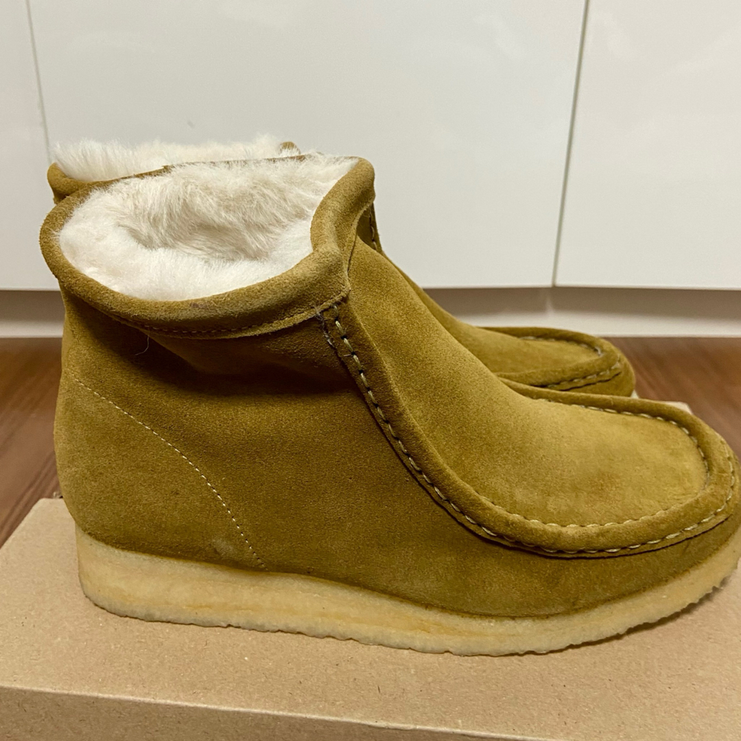 BEAMS - 新品 クラークス CLARKS ワラビー ハイカット 定価31400 BEAMS - 新品 クラークス CLARKS ワラビー ハイカット 定価31400