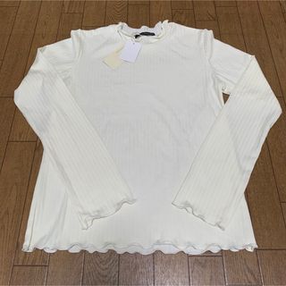 ページボーイ(PAGEBOY)の新品タグ付き　alicia PAGEBOY ハリヌキリブロングスリーブ(カットソー(長袖/七分))