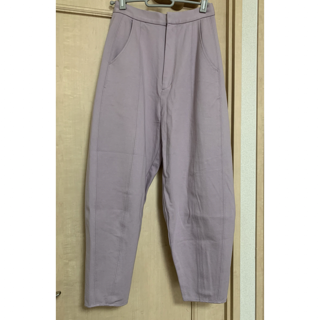 Ameri VINTAGE(アメリヴィンテージ)の美品 AMERI BACK ZIPPER PANTS パープル税込16,500円 レディースのパンツ(カジュアルパンツ)の商品写真