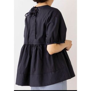 ソーノ(Sono)の★SONO★【美品】バックリボンブラウス(シャツ/ブラウス(半袖/袖なし))