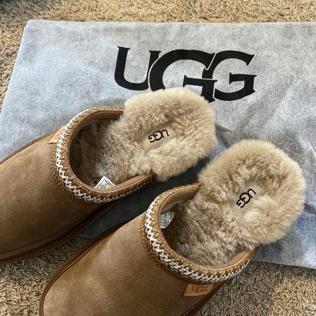 UGG(アグ)の【新品】UGG size26 レディースの靴/シューズ(スリッポン/モカシン)の商品写真