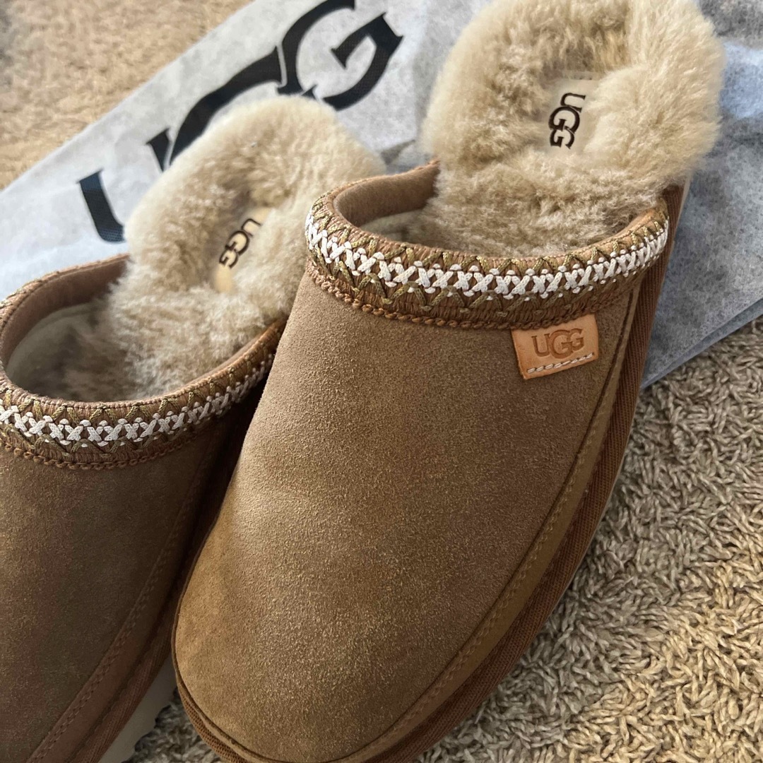 UGG(アグ)の【新品】UGG size26 レディースの靴/シューズ(スリッポン/モカシン)の商品写真