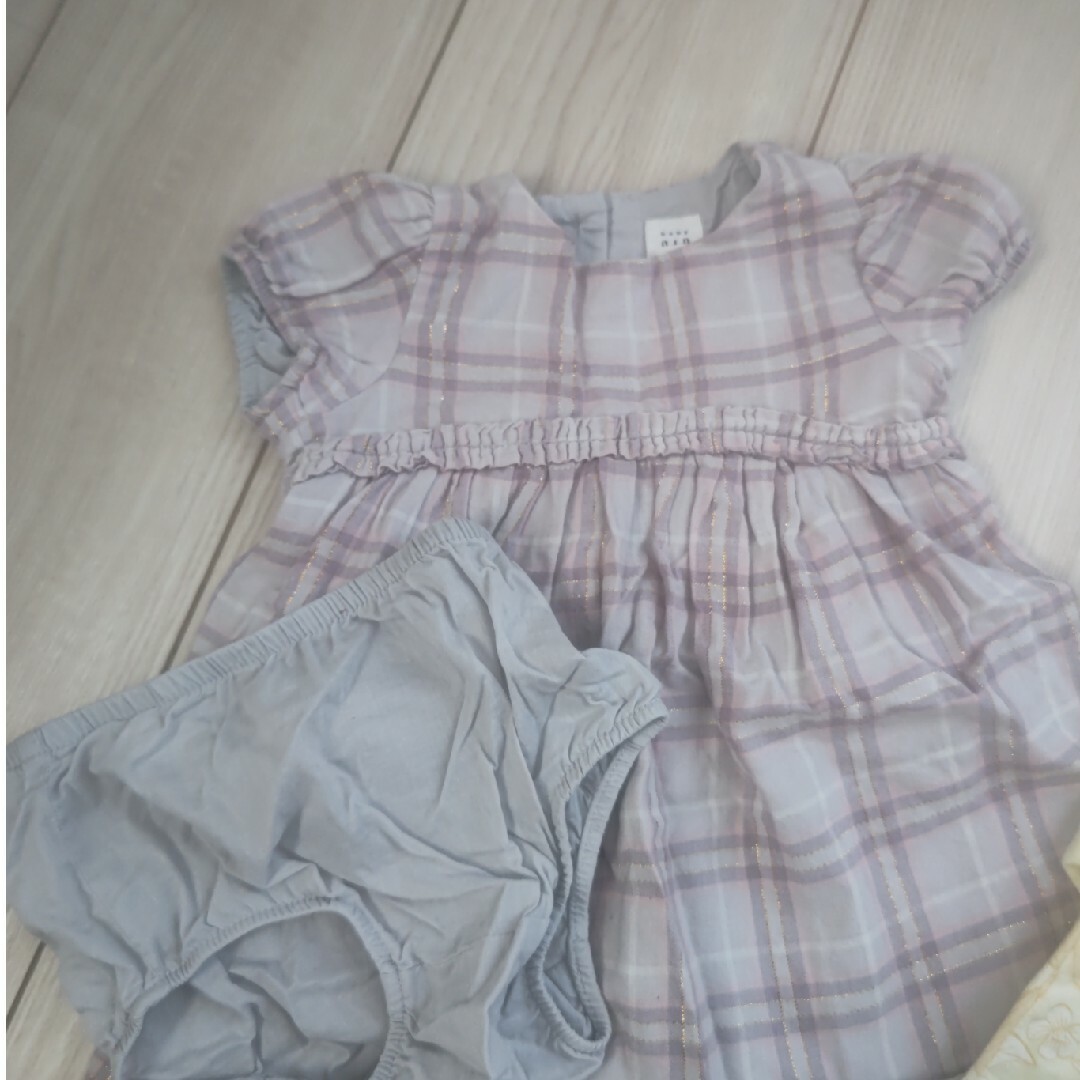 babyGAP(ベビーギャップ)のbabygap ベビー服　セット キッズ/ベビー/マタニティのベビー服(~85cm)(ロンパース)の商品写真