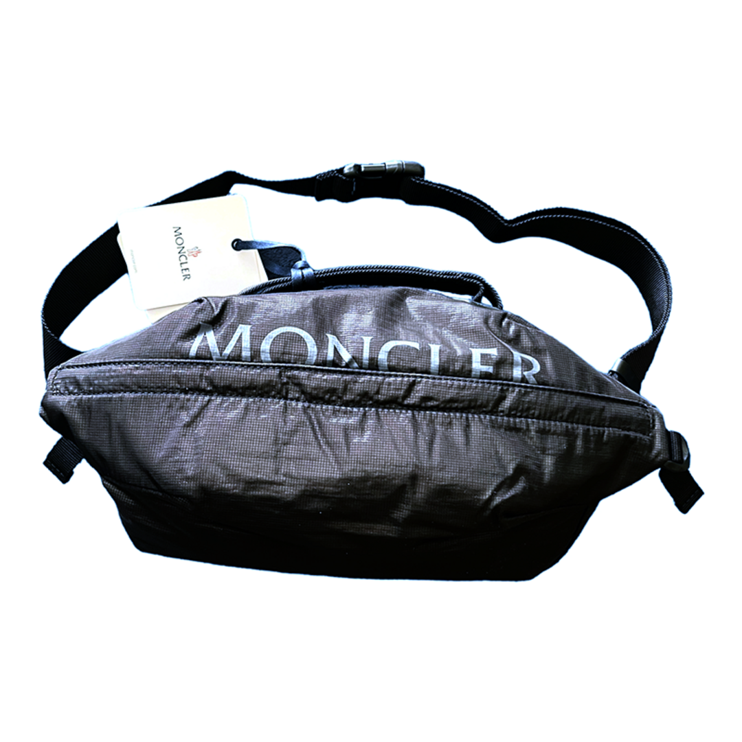 MONCLER(モンクレール)の新品正規品！MONCLER ALCHEMY ロゴ ベルトバッグ メンズのバッグ(ボディーバッグ)の商品写真