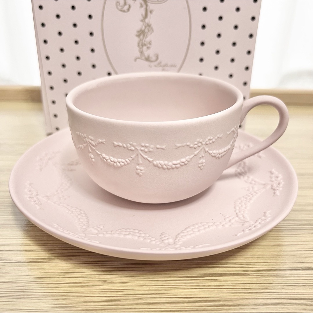 LADUREE(ラデュレ)のLADUREE 新品未使用 カップ&ソーサー ラデュレ インテリア/住まい/日用品のキッチン/食器(グラス/カップ)の商品写真