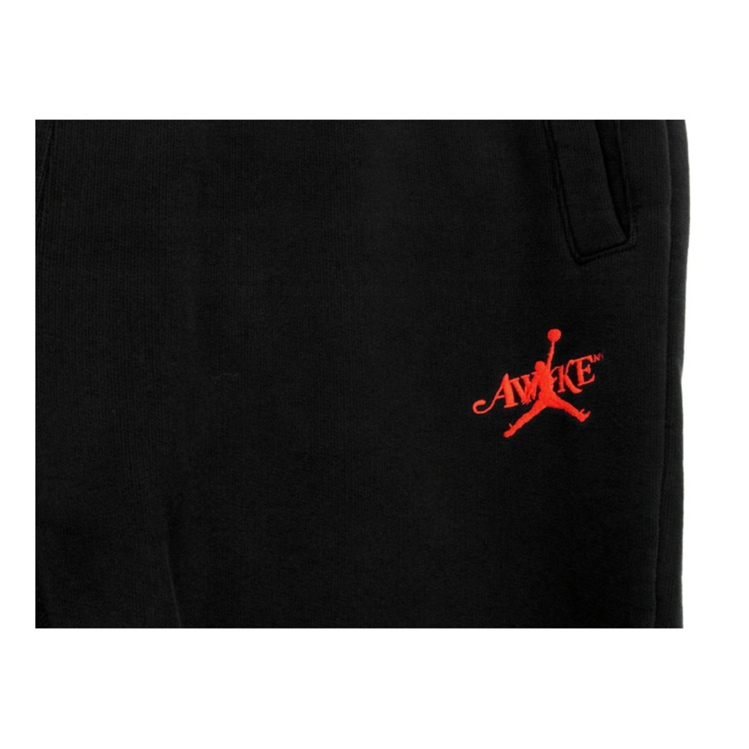 NIKE(ナイキ)のジョーダン ブランド JORDAN BRAND × アウェイク ニューヨーク AWAKE NY ■ 【 M J AWNY FLC PANT FQ5445 010 】 ロゴ 刺繍 デザイン フリース スウェット パンツ　32423 メンズのパンツ(ワークパンツ/カーゴパンツ)の商品写真