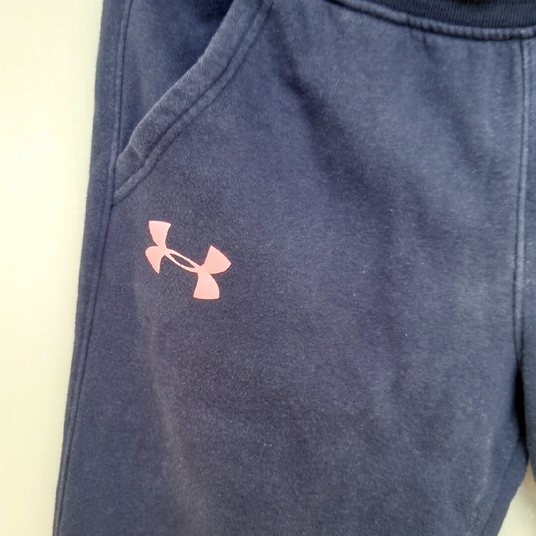 UNDER ARMOUR(アンダーアーマー)のｱﾝﾀﾞｰｱｰﾏｰ スウェット ズボン SM キッズ/ベビー/マタニティのキッズ服男の子用(90cm~)(パンツ/スパッツ)の商品写真