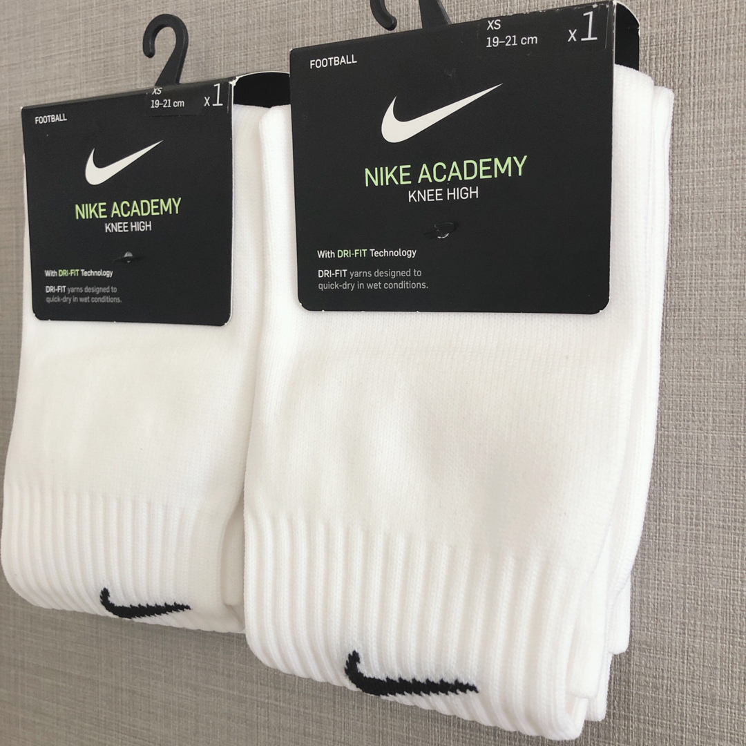 NIKE(ナイキ)のNIKE ナイキ アカデミー フットボール ソックス ストッキング/サッカー/白 スポーツ/アウトドアのサッカー/フットサル(ウェア)の商品写真