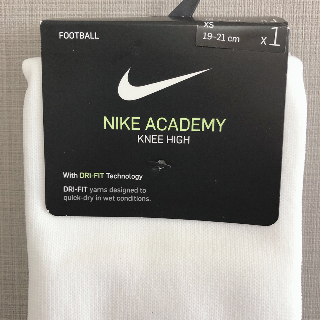 NIKE(ナイキ)のNIKE ナイキ アカデミー フットボール ソックス ストッキング/サッカー/白 スポーツ/アウトドアのサッカー/フットサル(ウェア)の商品写真