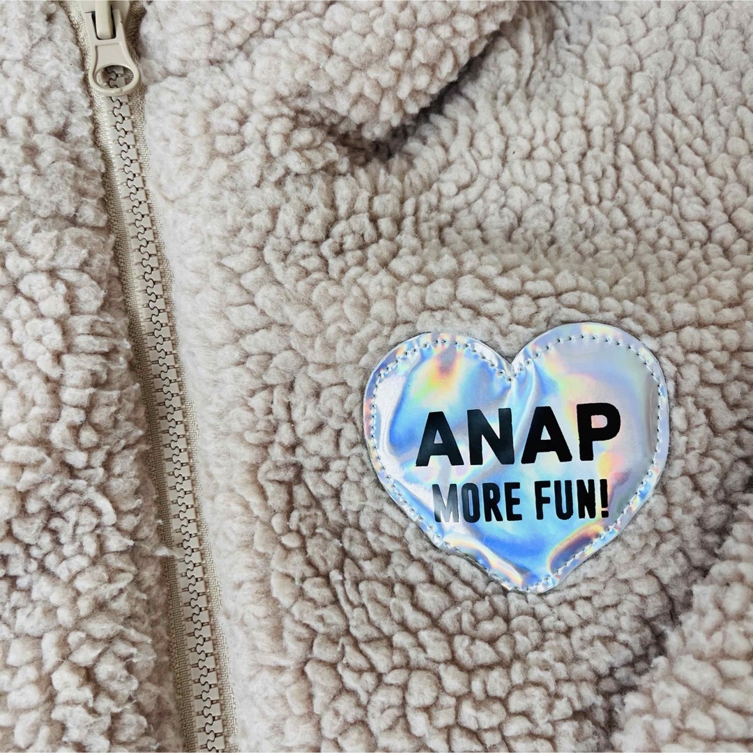 ANAP Kids(アナップキッズ)の美品♡ANAPkids クマ耳ボアアウター　120cm 130cm ベージュ キッズ/ベビー/マタニティのキッズ服女の子用(90cm~)(ジャケット/上着)の商品写真