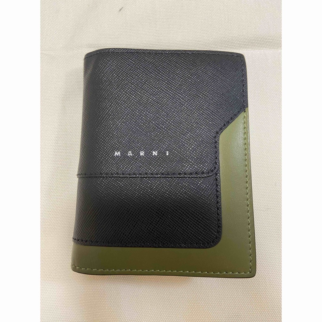 新品 MARNI マル二 二つ折財布 レザー ブラック ウォレット バイ
