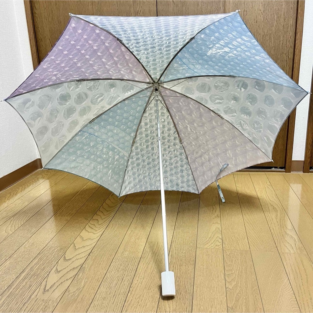 Coci la elle 新品未使用 折りたたみ傘 雨傘 プチプチ コシラエル レディースのファッション小物(傘)の商品写真