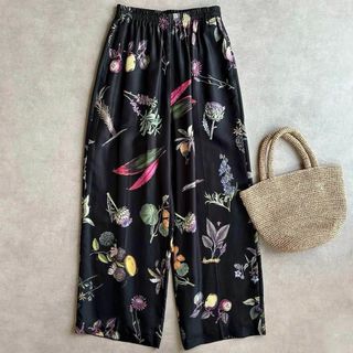 極美品▲CABaN キャバン//シルクボタニカル パンツ▲黒　ブラック　花柄