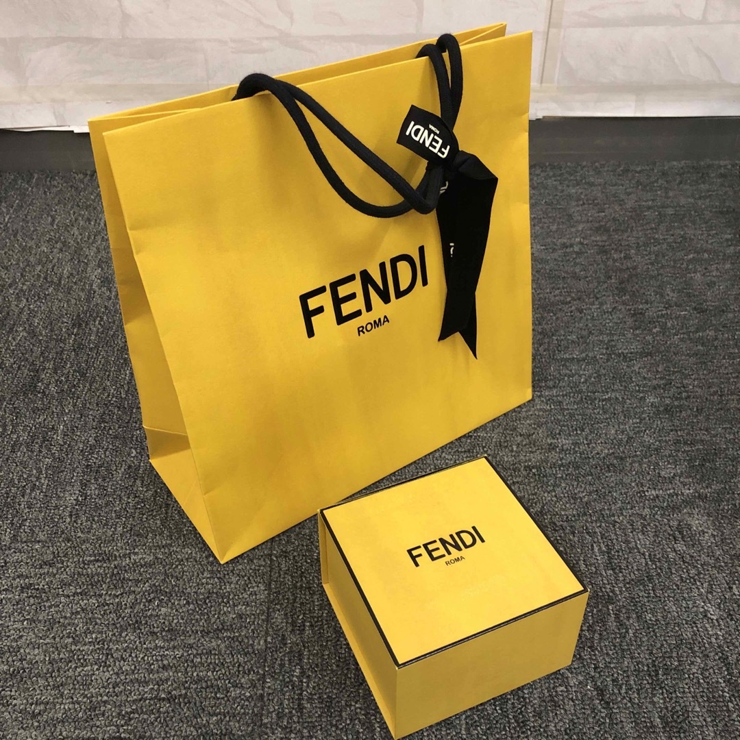 FENDI(フェンディ)の即決 FENDI フェンディ バレッタ ヘアクリップ レディースのヘアアクセサリー(バレッタ/ヘアクリップ)の商品写真