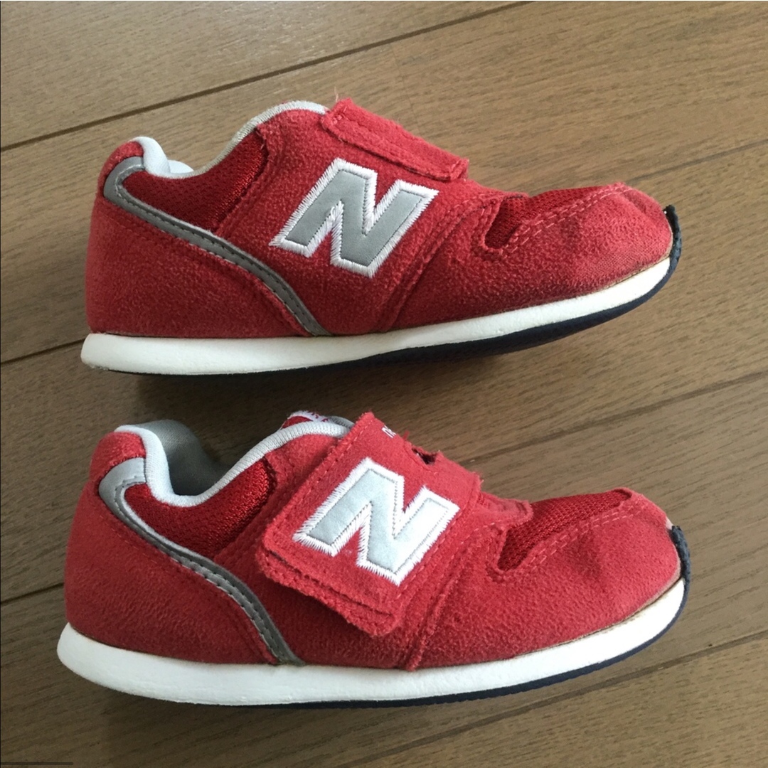 New Balance(ニューバランス)のニューバランス　スニーカー　996    16cm   赤 キッズ/ベビー/マタニティのキッズ靴/シューズ(15cm~)(スニーカー)の商品写真