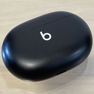 ビーツバイドクタードレ(Beats by Dr Dre)の★美品★Beats Studio Buds ブラック 充電ケースのみ／B261(ヘッドフォン/イヤフォン)