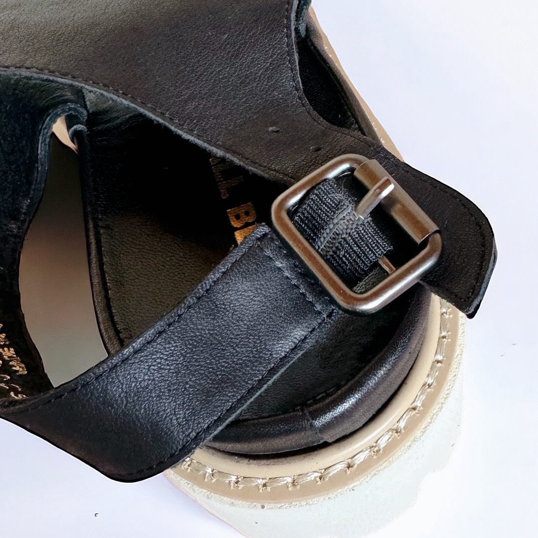 ROSE BUD(ローズバッド)の新品☆ローズバッド ALL BLACK レザー コンフォート サンダル 黒 レディースの靴/シューズ(サンダル)の商品写真