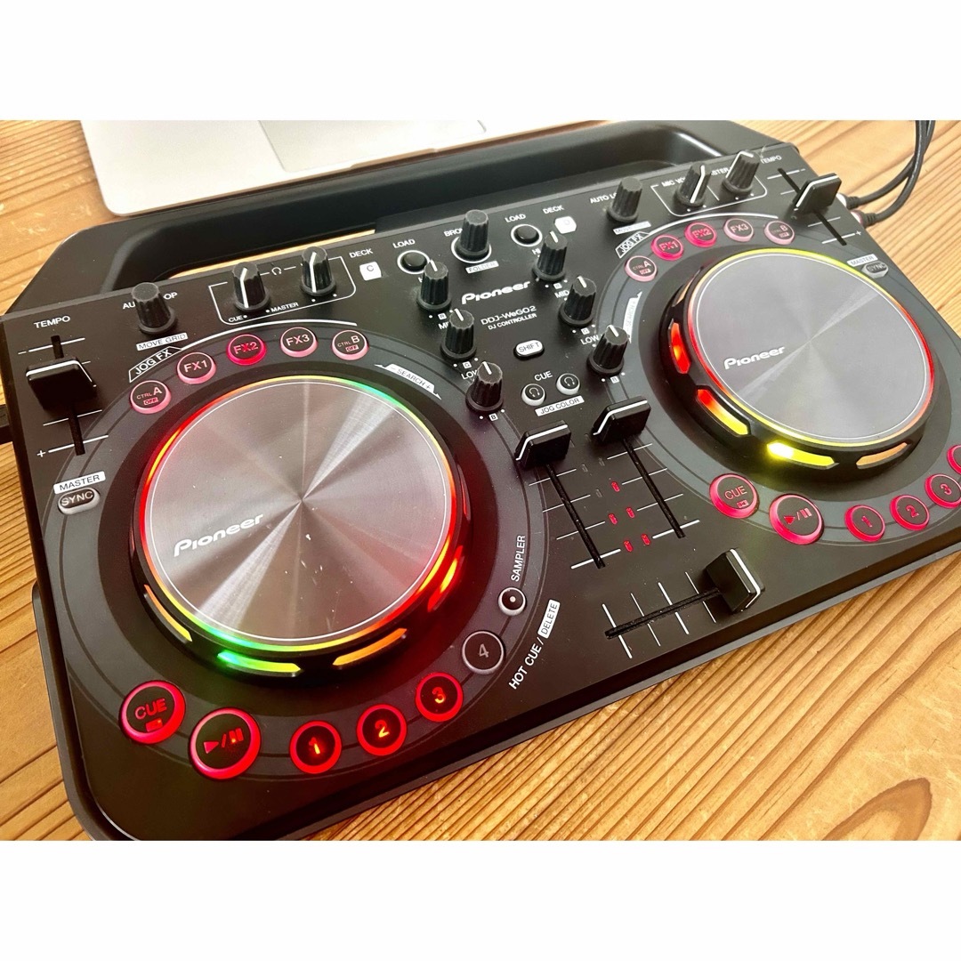 Pioneer(パイオニア)のPioneer DDJ WEGO 2  BLACK 楽器のDJ機器(DJコントローラー)の商品写真